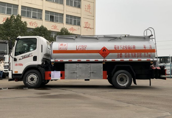 國六解放(J6F)7噸油罐車|加油車 國六解放(J6F)7噸油罐車|加油車